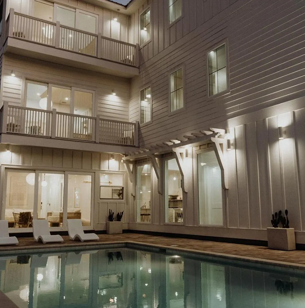 The Taj Of The Gulf! Luxury Beach Mansion! Sleeps 37, Private Pool & Hot Tub, Putting Golf Panama City Beach 0*,