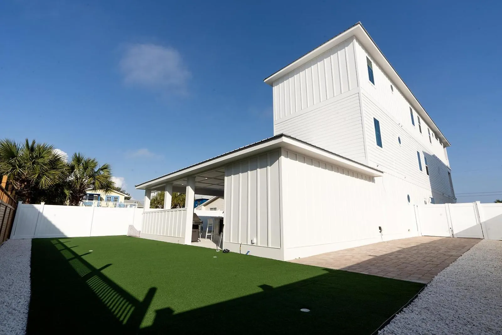 The Taj Of The Gulf! Luxury Beach Mansion! Sleeps 37, Private Pool & Hot Tub, Putting Golf Panama City Beach